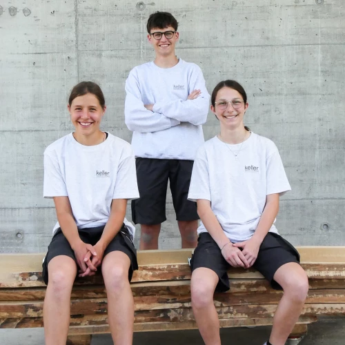 Willkommen im Team! 🎉
Seit dem 8. Juli bereichern Ladina Rupp, Marc Schmid und Lena Nanni unsere Schreinerei als neue Auszubildende. Wir freuen uns auf eine spannende Reise mit euch! Auf eine...