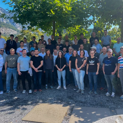 Teamspirit bei Keller Züberwangen! 👷♀️
Unser Teamausflug führte uns zunächst zu spannenden Besichtigungen der Flumroc AG, wo wir beeindruckende Einblicke in die Produktion von Steinwolle...